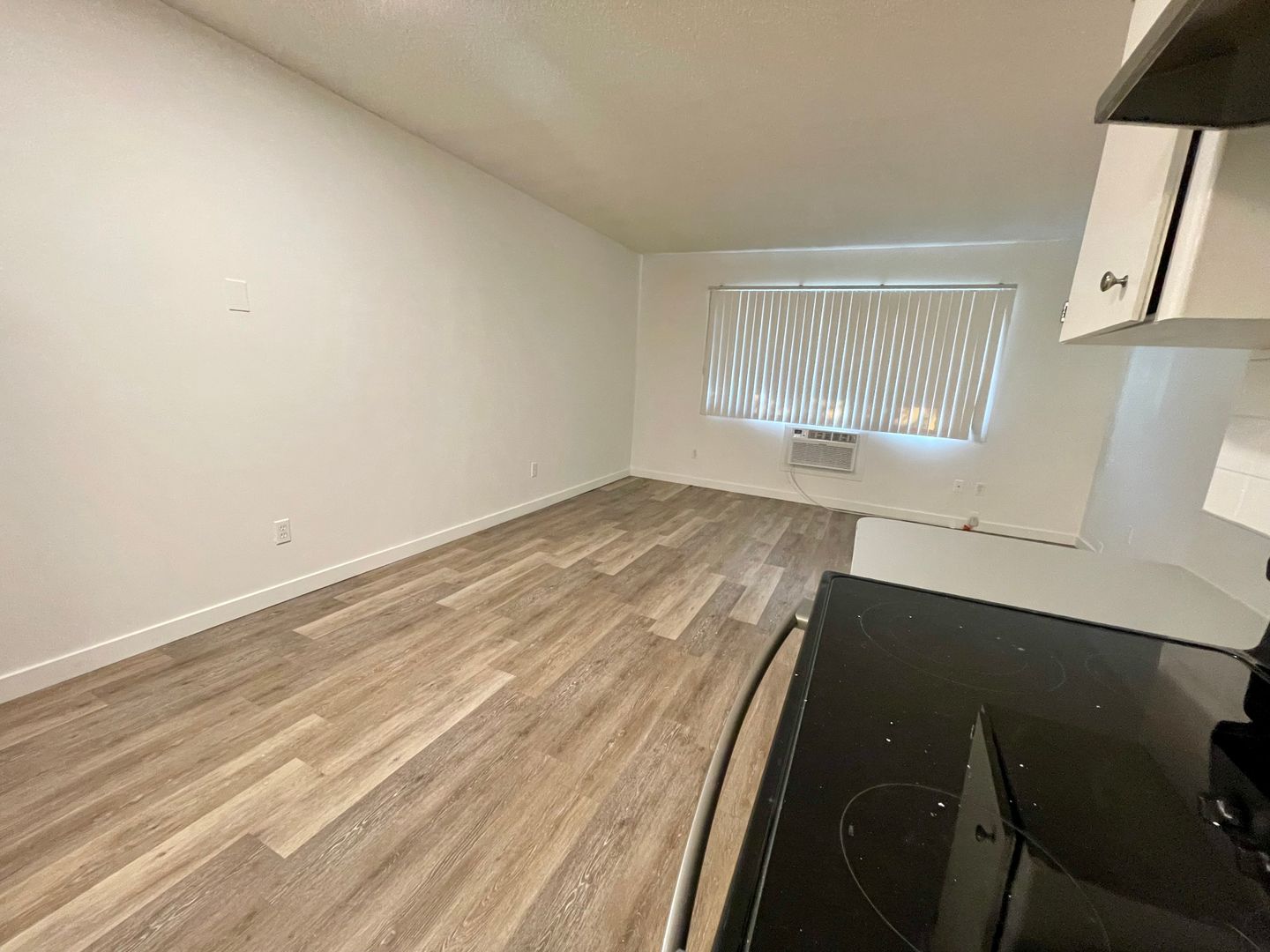 Pine Villa Apartments 5 of 12