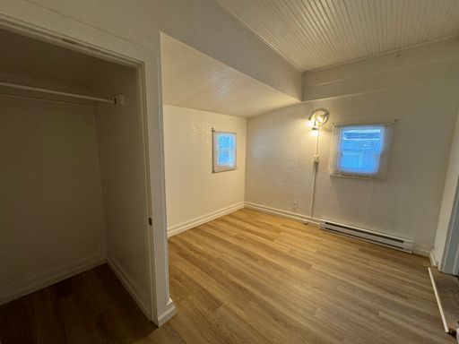 Listing photo thumbnail