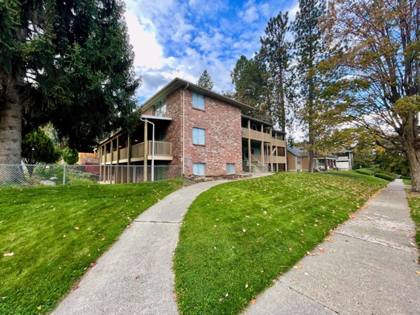 Spokane Apartment: 802 S Oak St Apt 10
