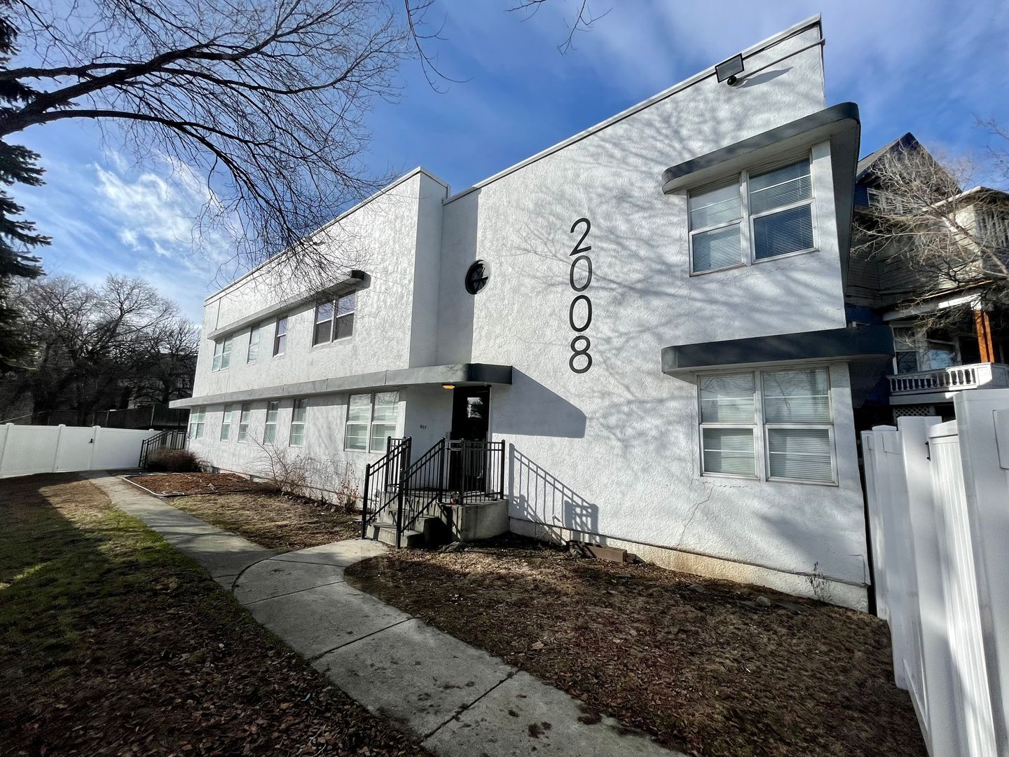 Spokane Apartment: 2008 W Sunset Blvd