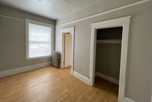 Listing photo thumbnail