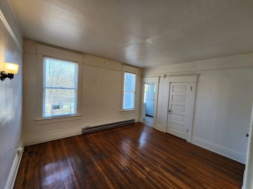 Listing photo thumbnail
