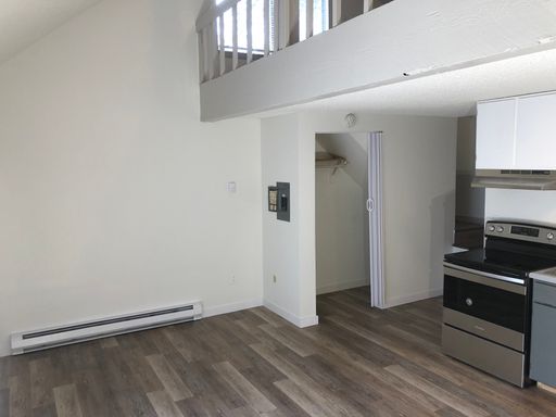 Listing photo thumbnail