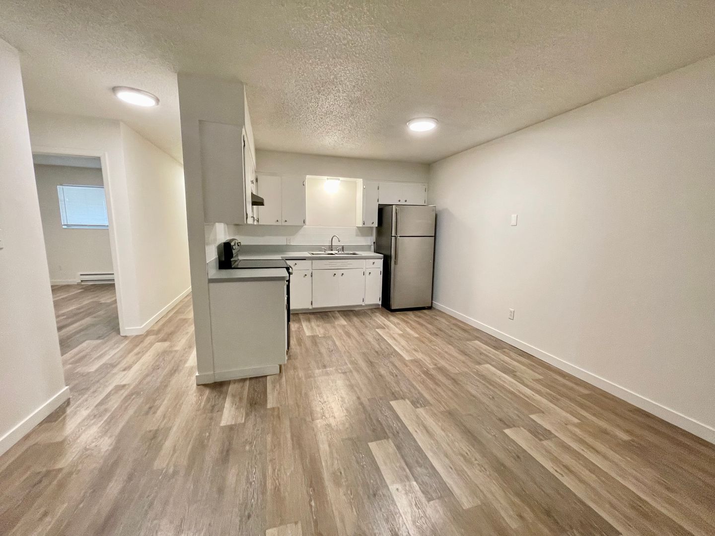 Pine Villa Apartments 3 of 12