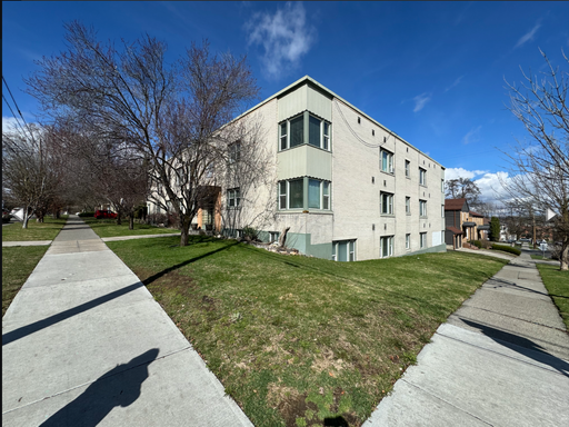 1806 W Pacific Ave Apt 22, Spokane, WA 99201-7431