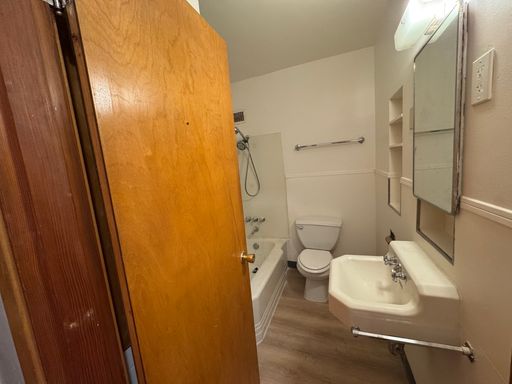 Listing photo thumbnail