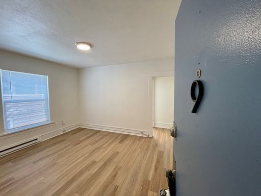 Listing photo thumbnail