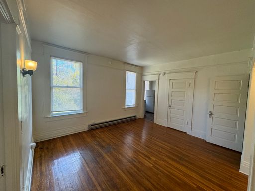 Listing photo thumbnail