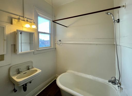 Listing photo thumbnail