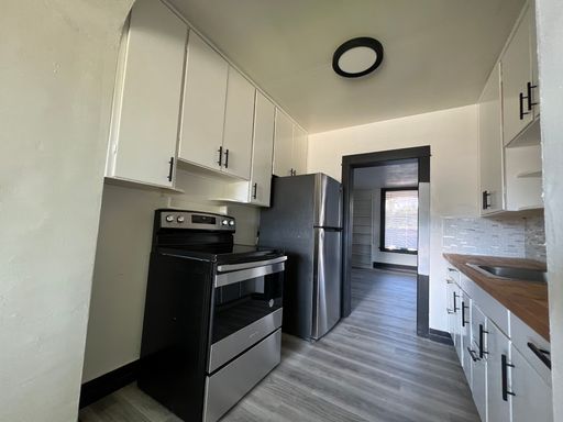 Listing photo thumbnail