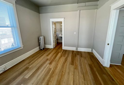 Listing photo thumbnail