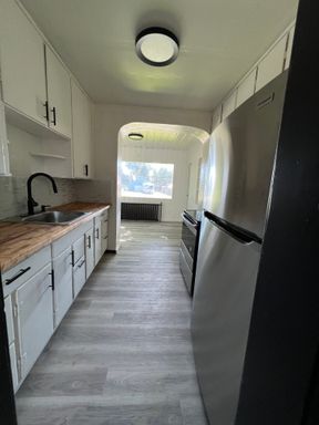 Listing photo thumbnail