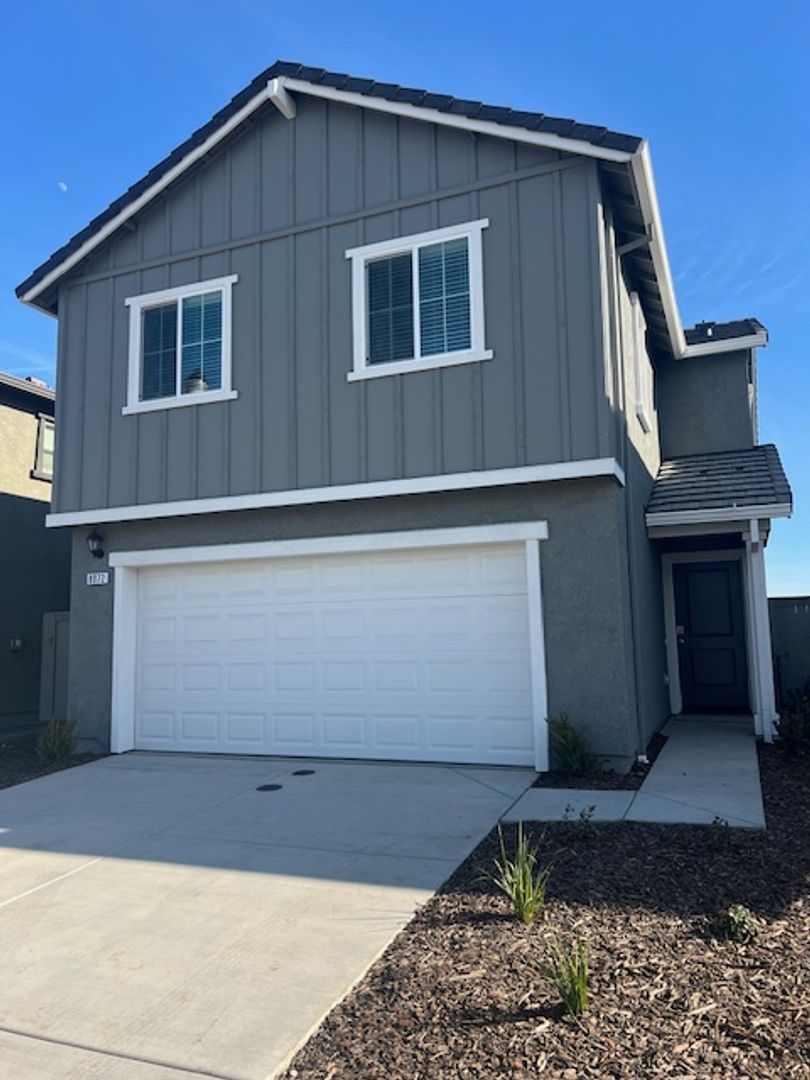 Roseville House: 8072 Whippersnapper Way