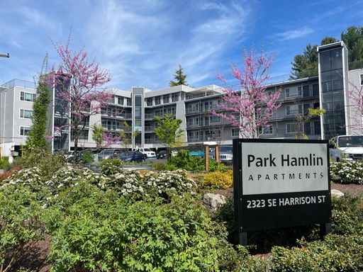 Updated 2 bedroom, off street parking, all dogs welcome! – photo 1