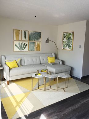 Cute 1 bed, off street parking, onsite laundry, and all dogs welcome! – photo 1