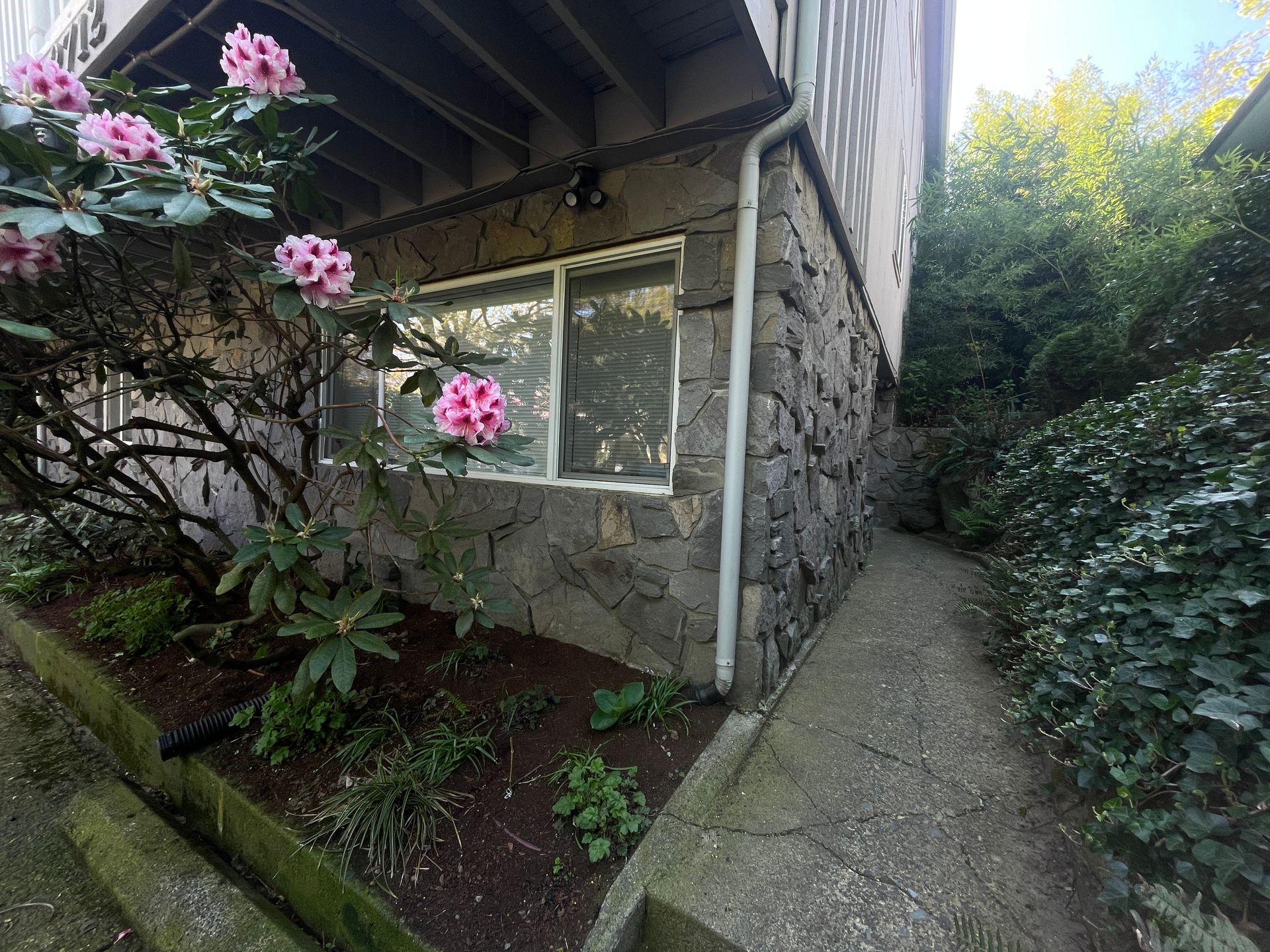 Portland Apartment: 2712 SE Yamhill St - 5