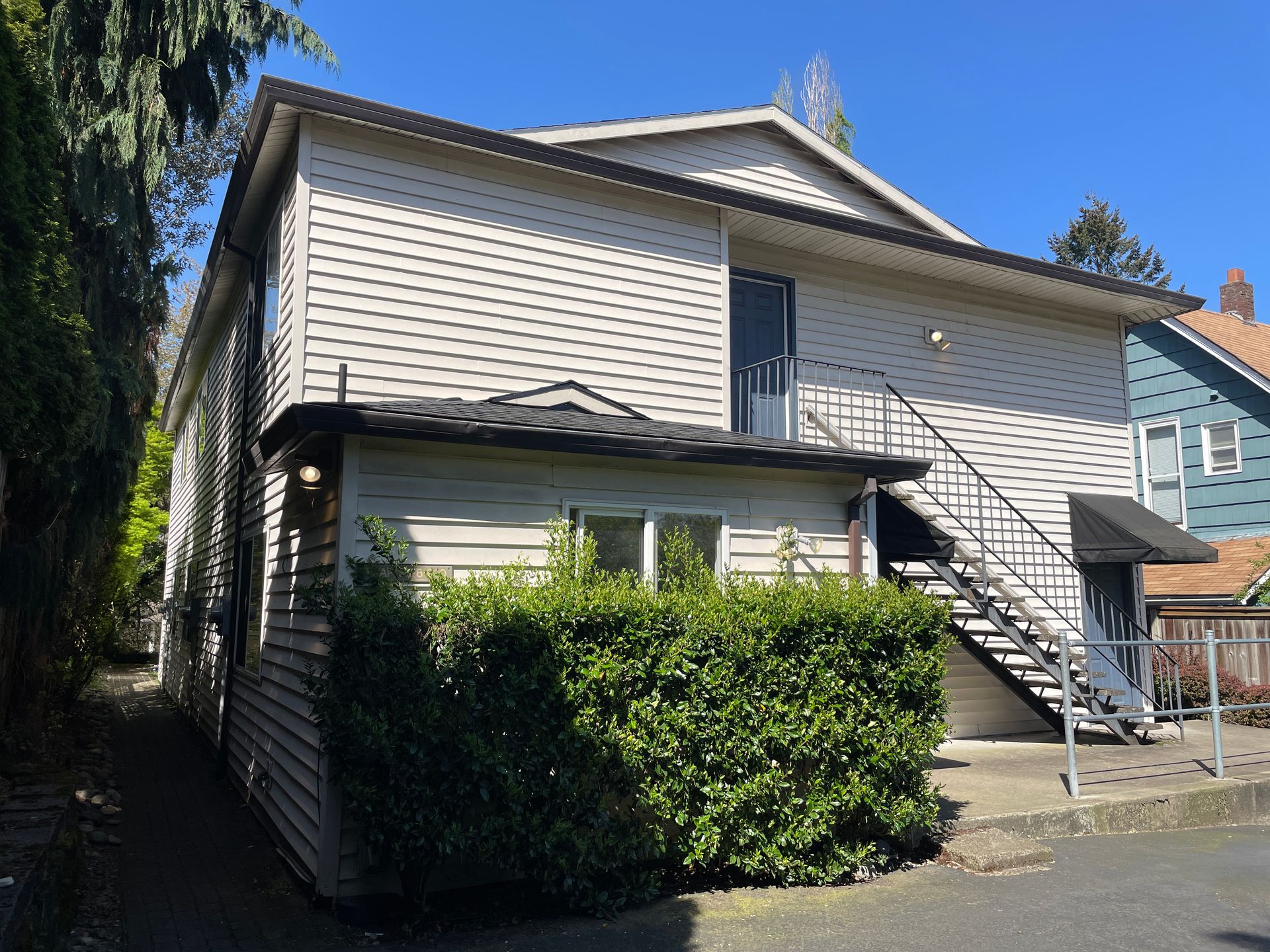 Portland Apartment: 2230 SE Yamhill