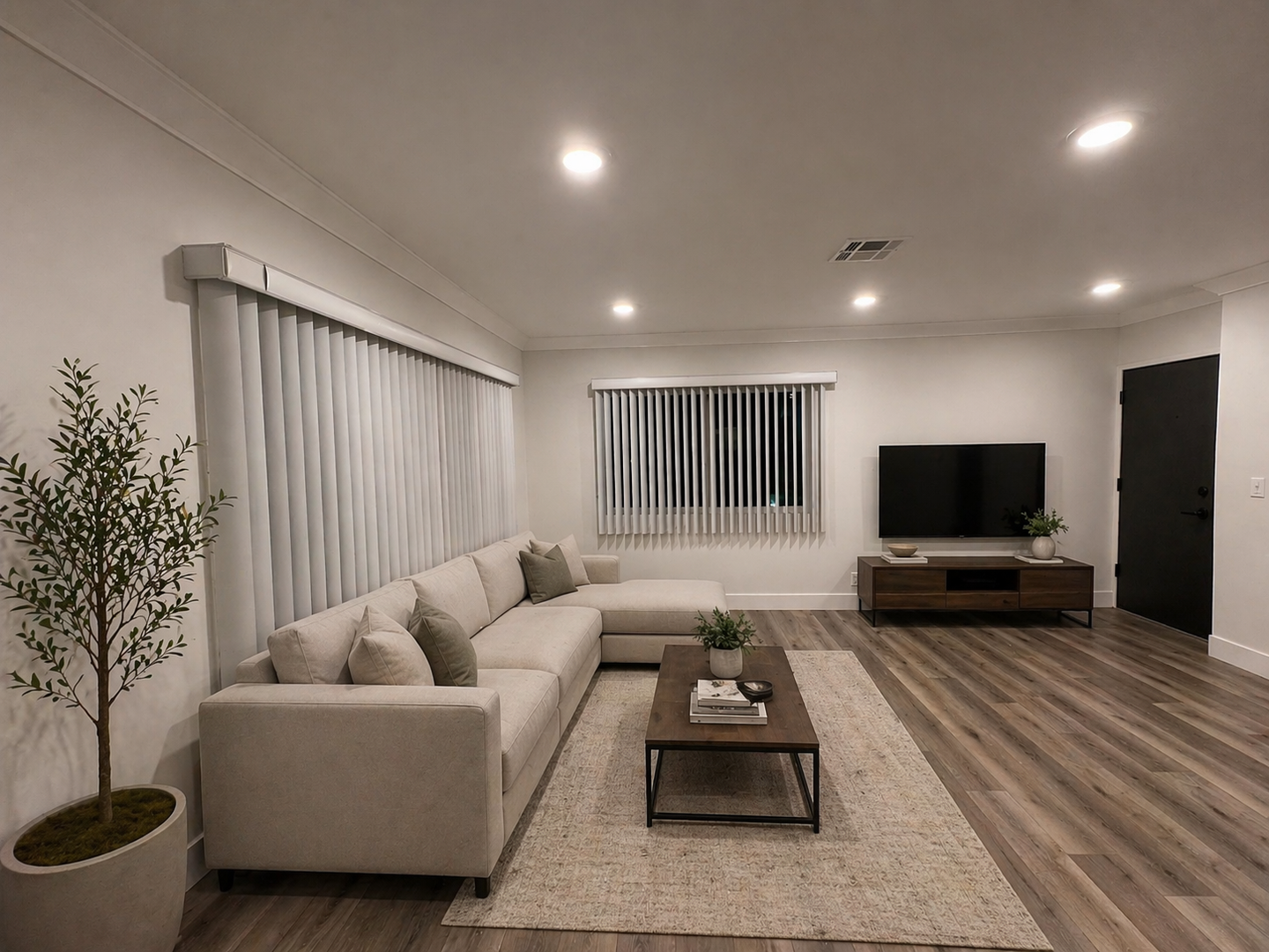 Sherman Oaks Apartment: 14707-14715 W. Magnolia Blvd.