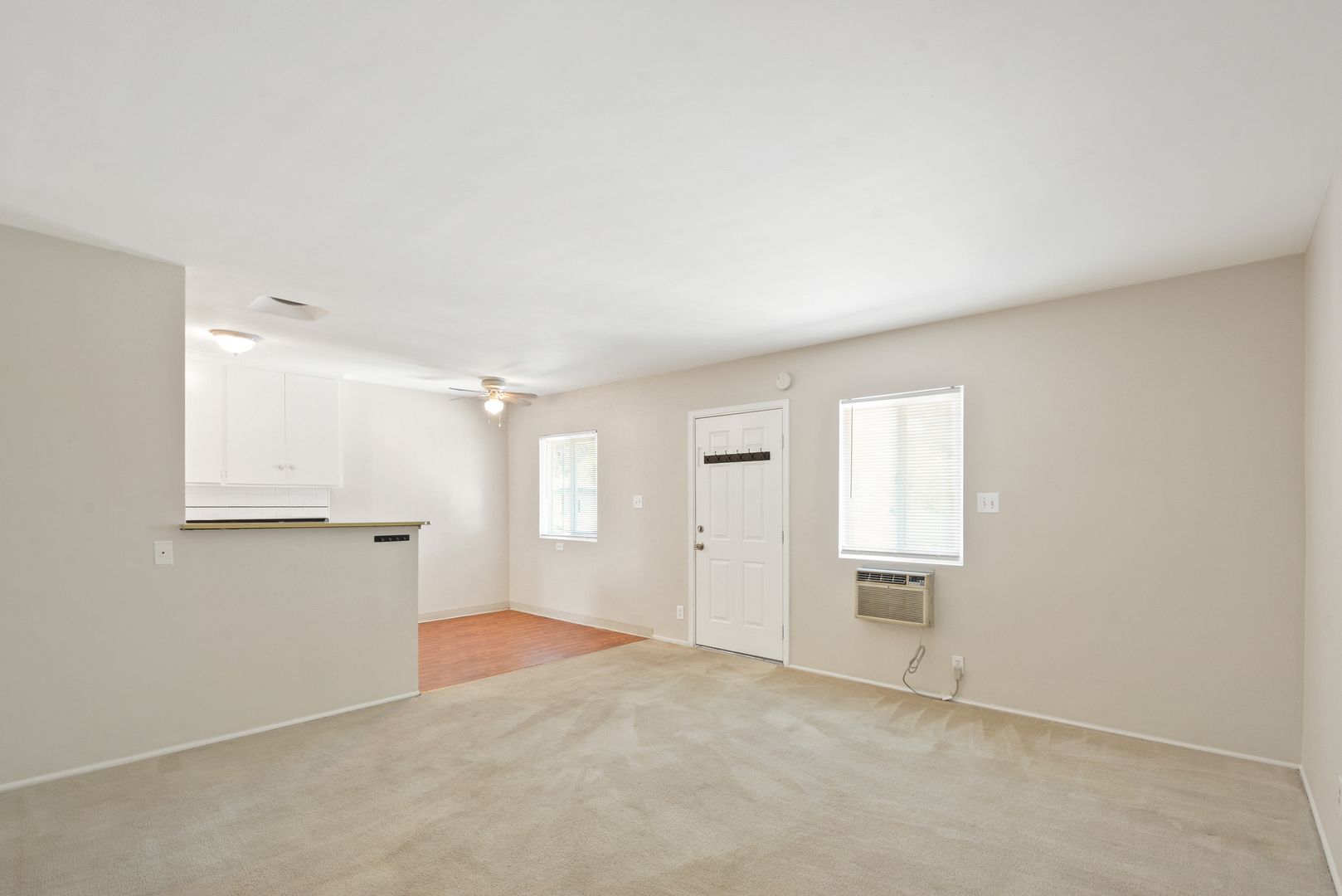 Monrovia Apartment: 236 E Olive Ave