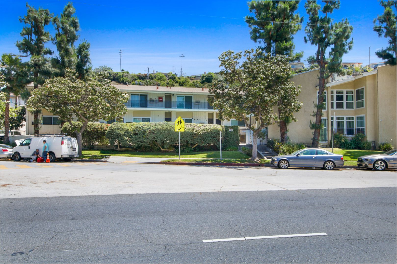 Montebello Apartment: 788 N. Garfield Ave.