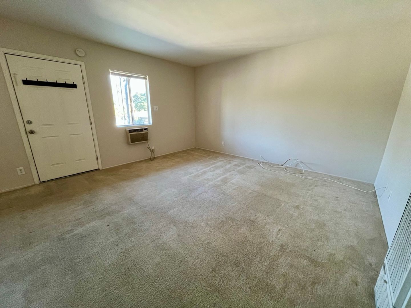 Monrovia Apartment: 236 E Olive Ave