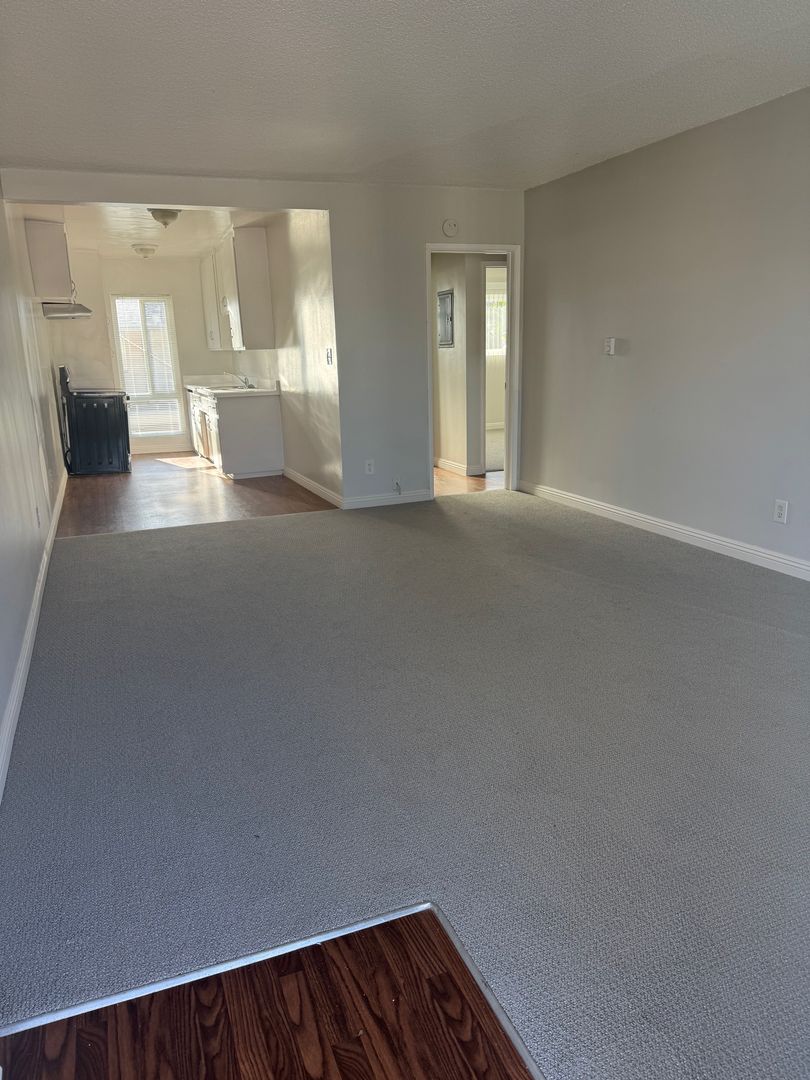 Arcadia Apartment: 938 W. Huntington Dr.