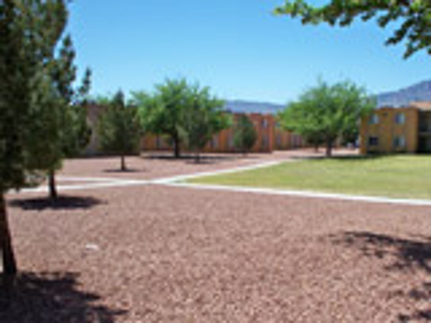 El Paso Apartment: 9285 Railroad Dr