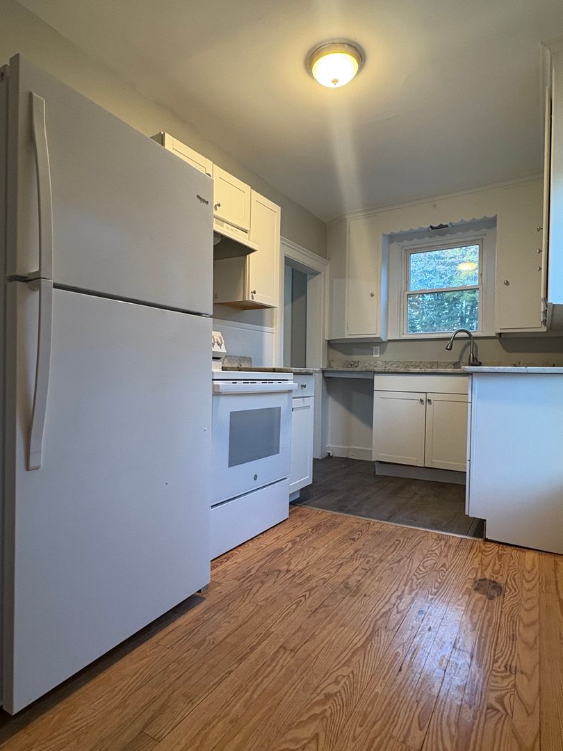Bristol Apartment: 818-826 Pine Street