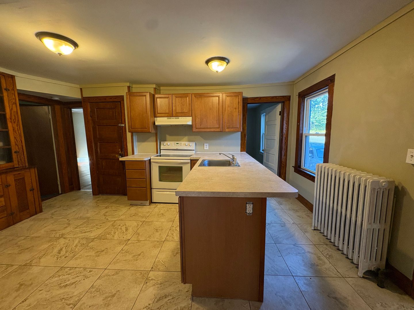 Portland Apartment: 51 Grove St