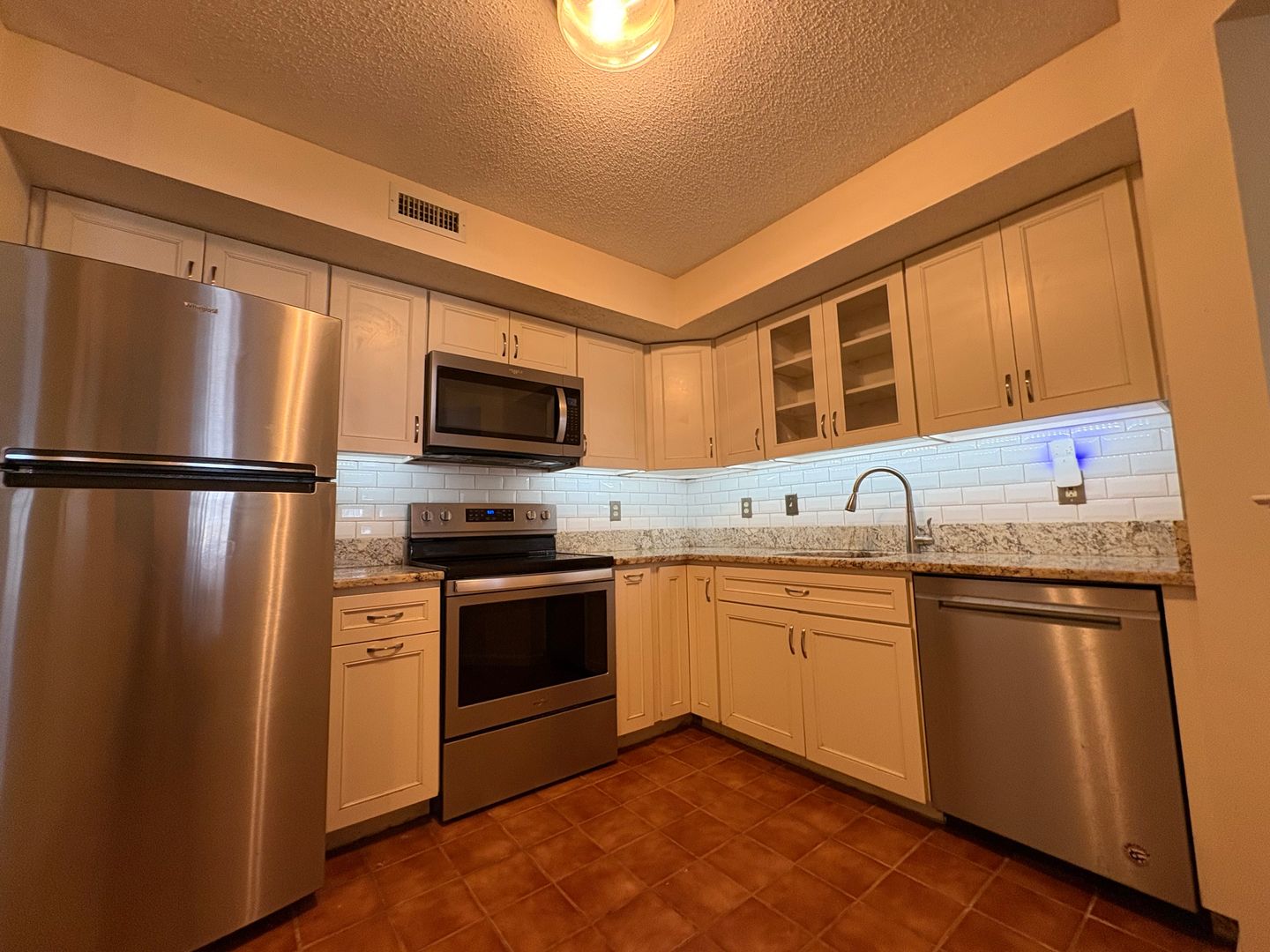 Middletown House: 15 Forest Glen Cir. Unit #6