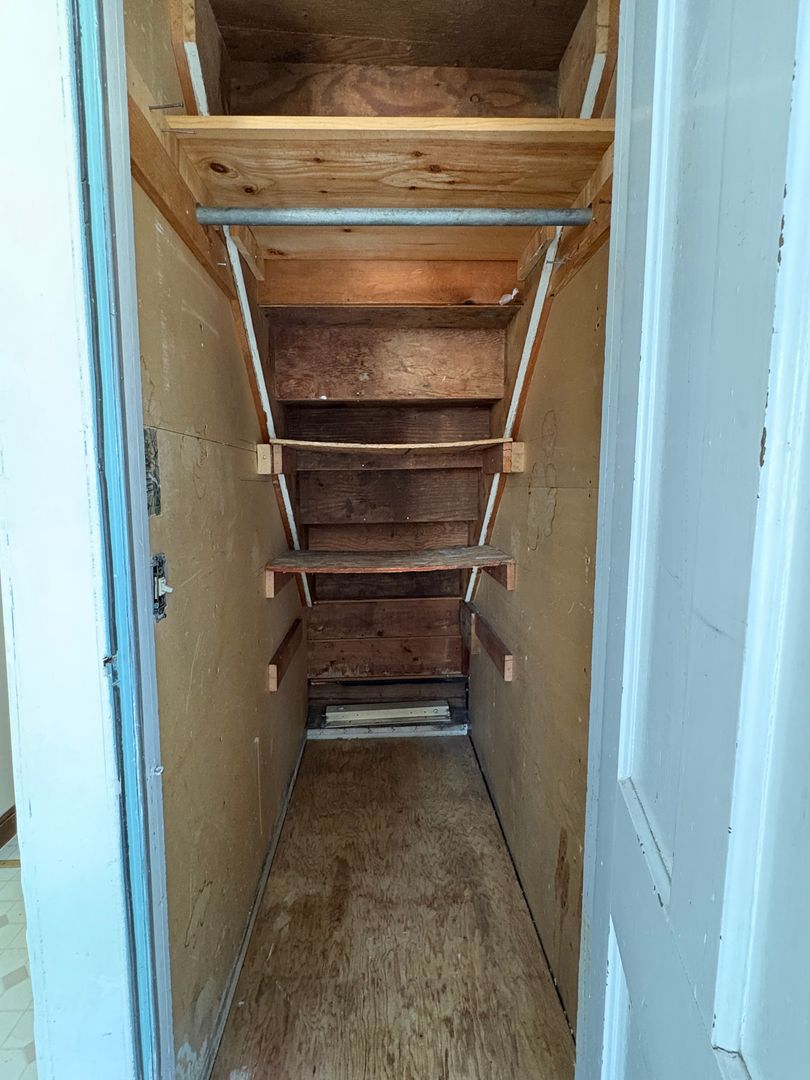 Middletown Apartment: 320 Chamberlain Road