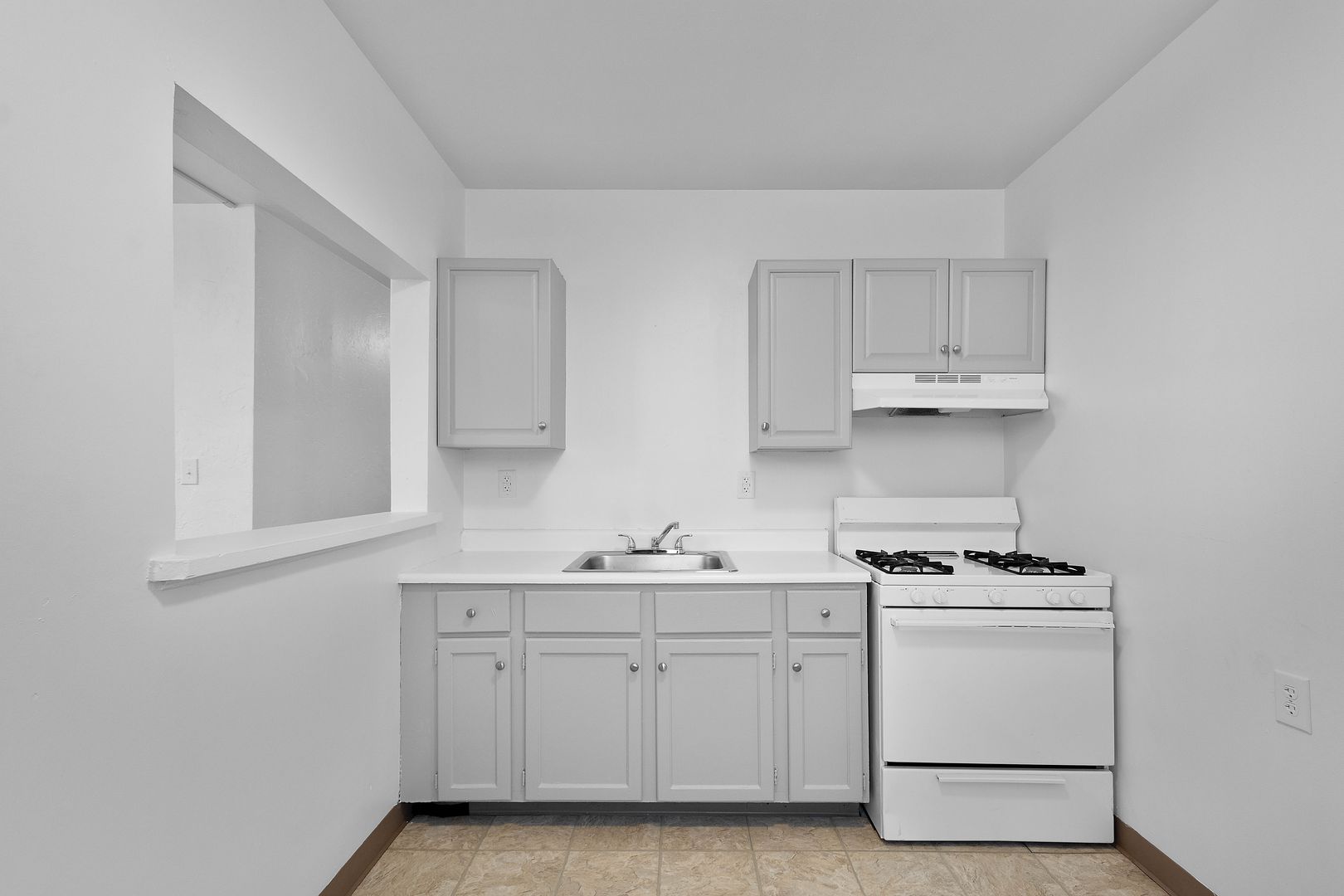 McDonald Apartment: 103 W Lincoln Avenue