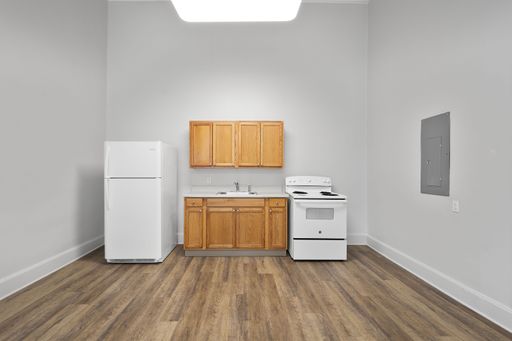 Cozy studio apartment in McDonald available September 15!