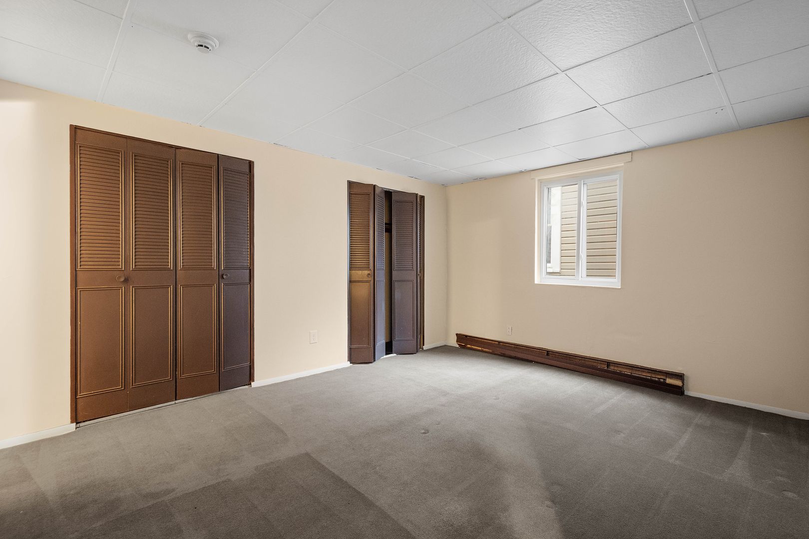 Washington Apartment: 161 Hall Avenue