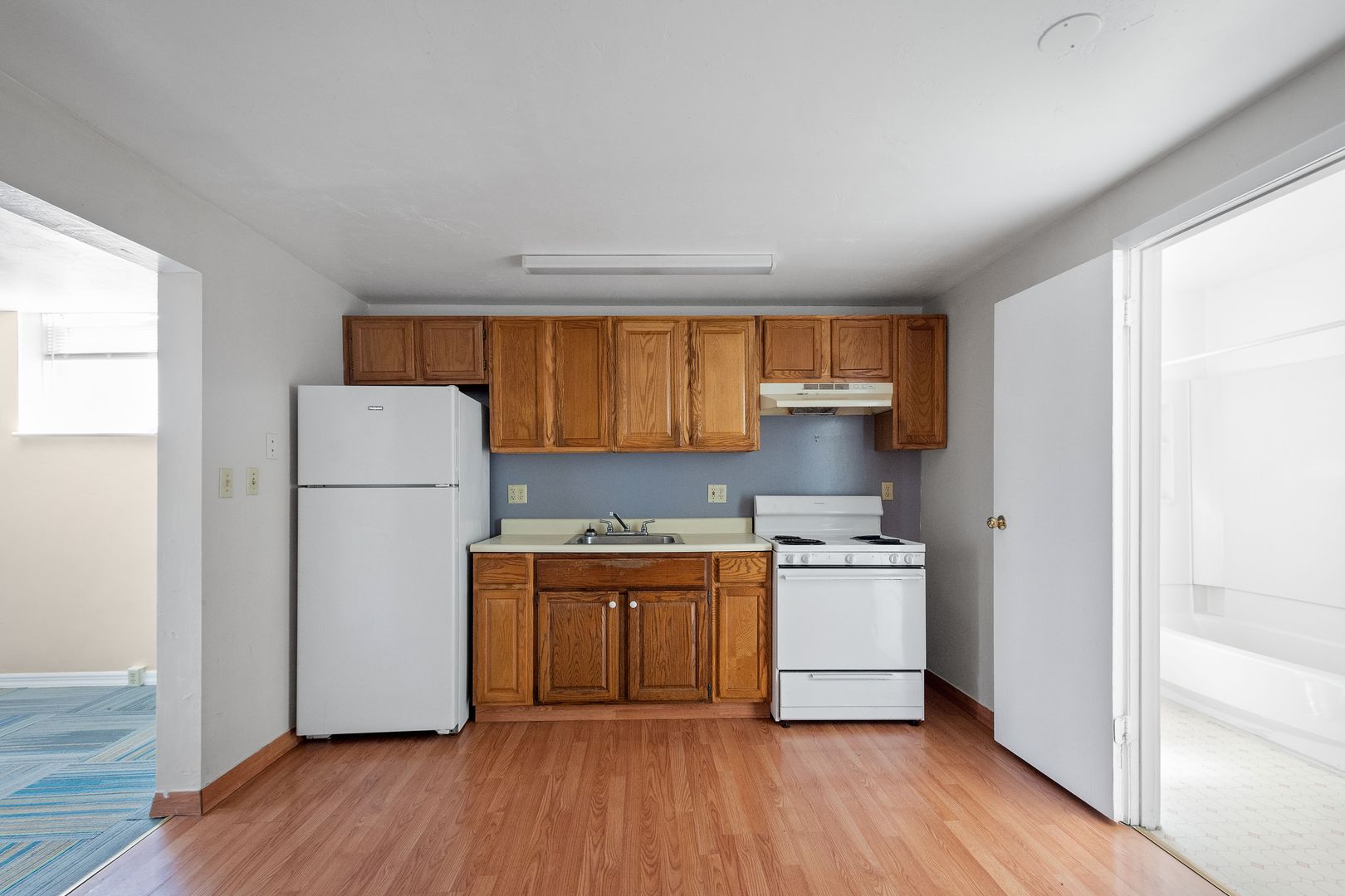 McDonald Apartment: 103 W Lincoln Avenue