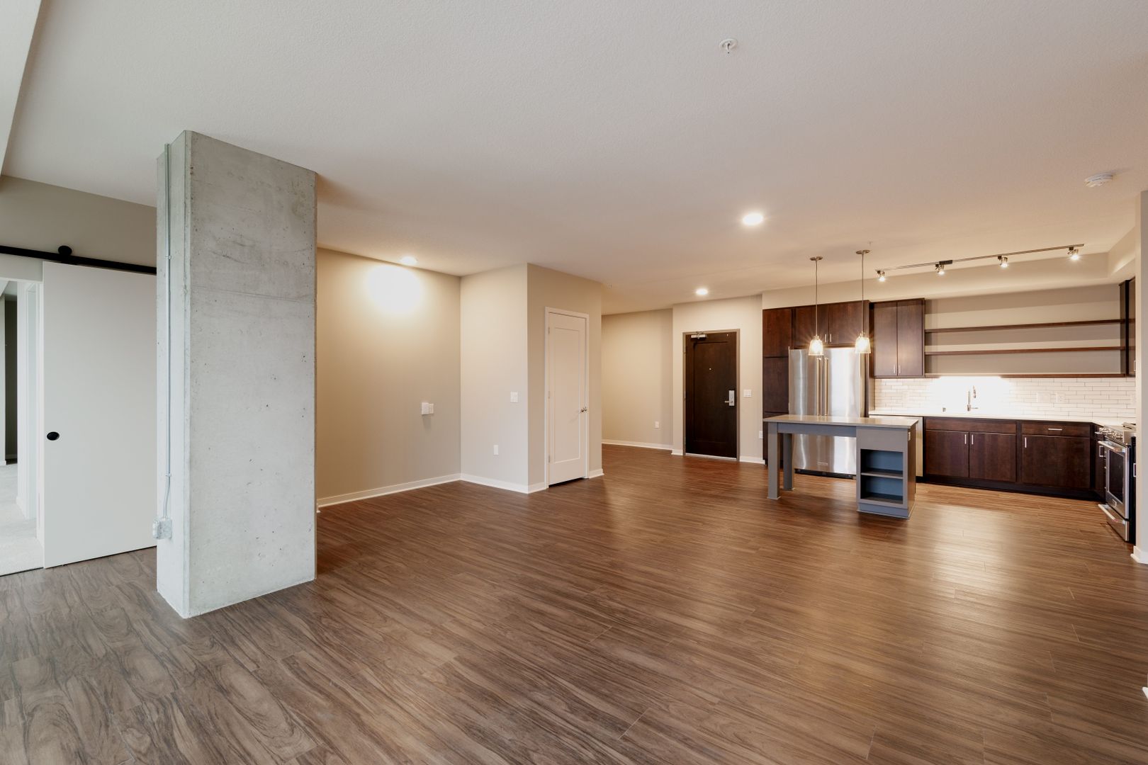 Minneapolis Apartment: 811 Washington Ave South