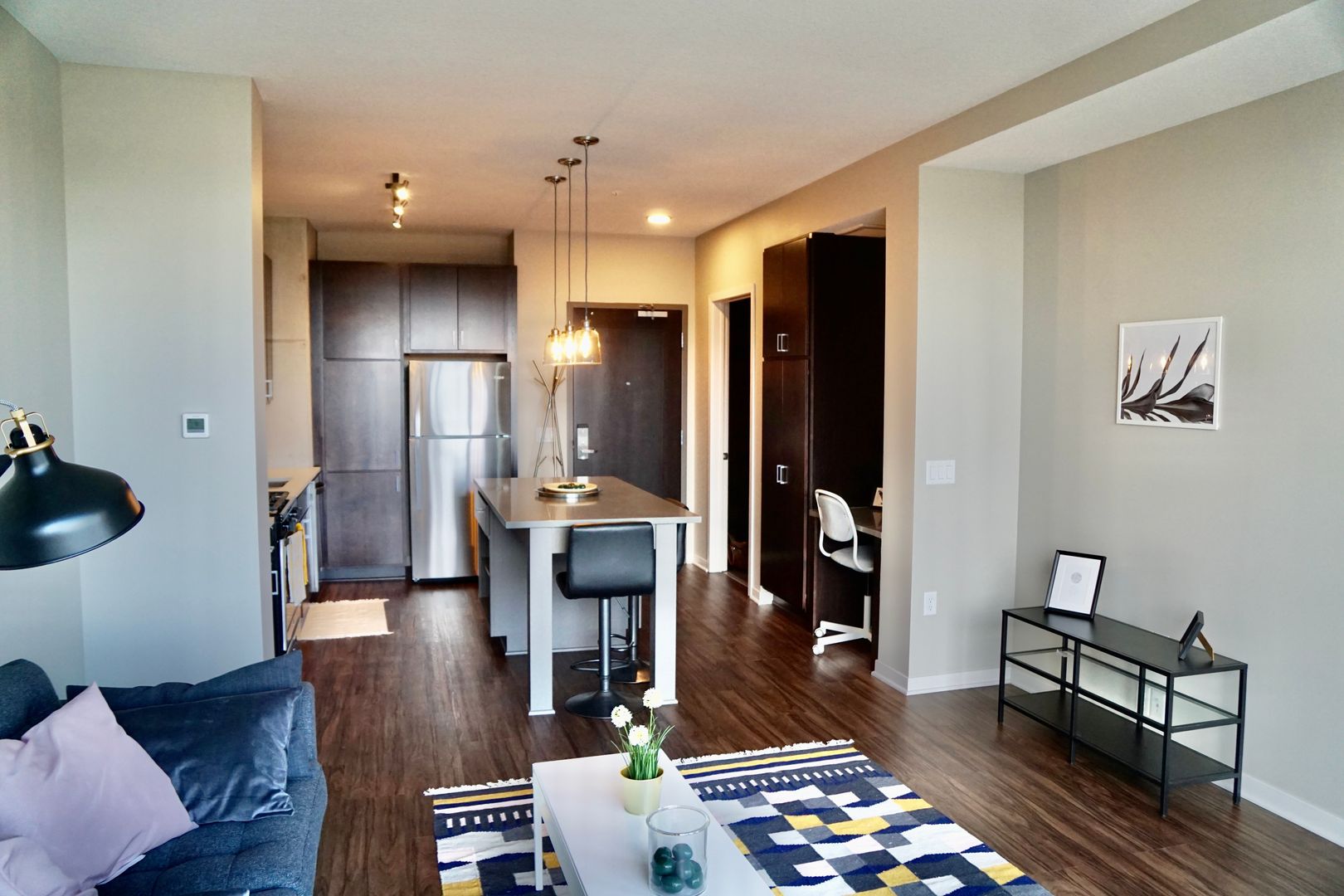 Minneapolis Apartment: 811 Washington Ave South