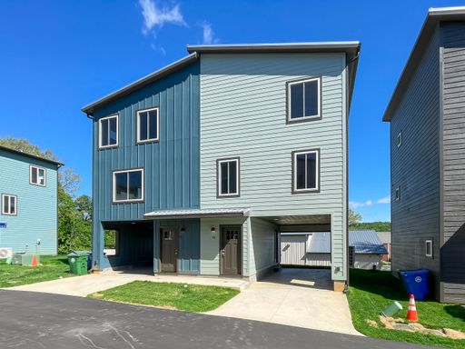 Beautiful New Construction Compact Cottage in South Asheville
