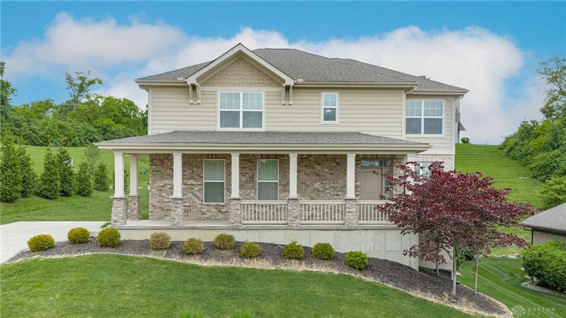 Dayton House: 225 Pointe Oakwood Way