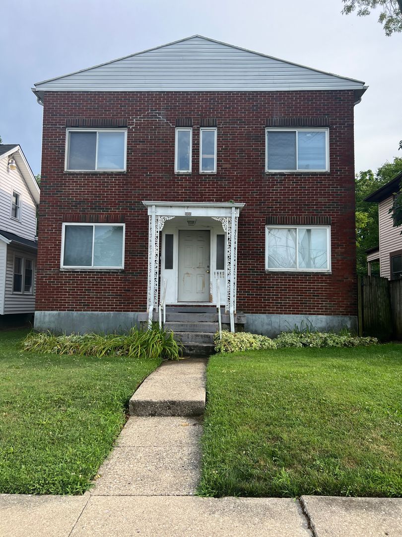 Dayton Apartment: 1008 W Fairview Ave