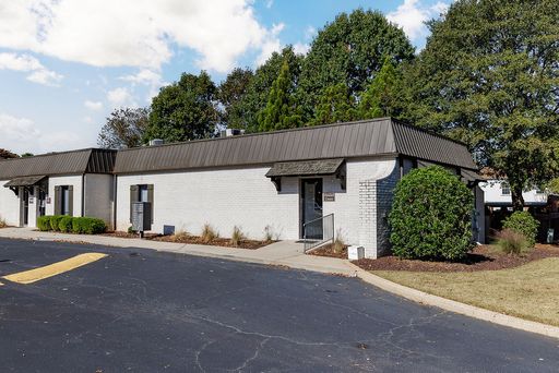Commercial Office Space - 1500+ sq ft – photo 1