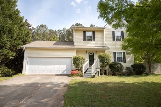 PRE-LEASE AVAILABLE 10/12/26 3 BED/ 2BATH IN LEXINGTON ESTATES – photo 1