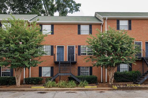 Spacious 4 Bedroom Condo in Milledge Place – photo 1