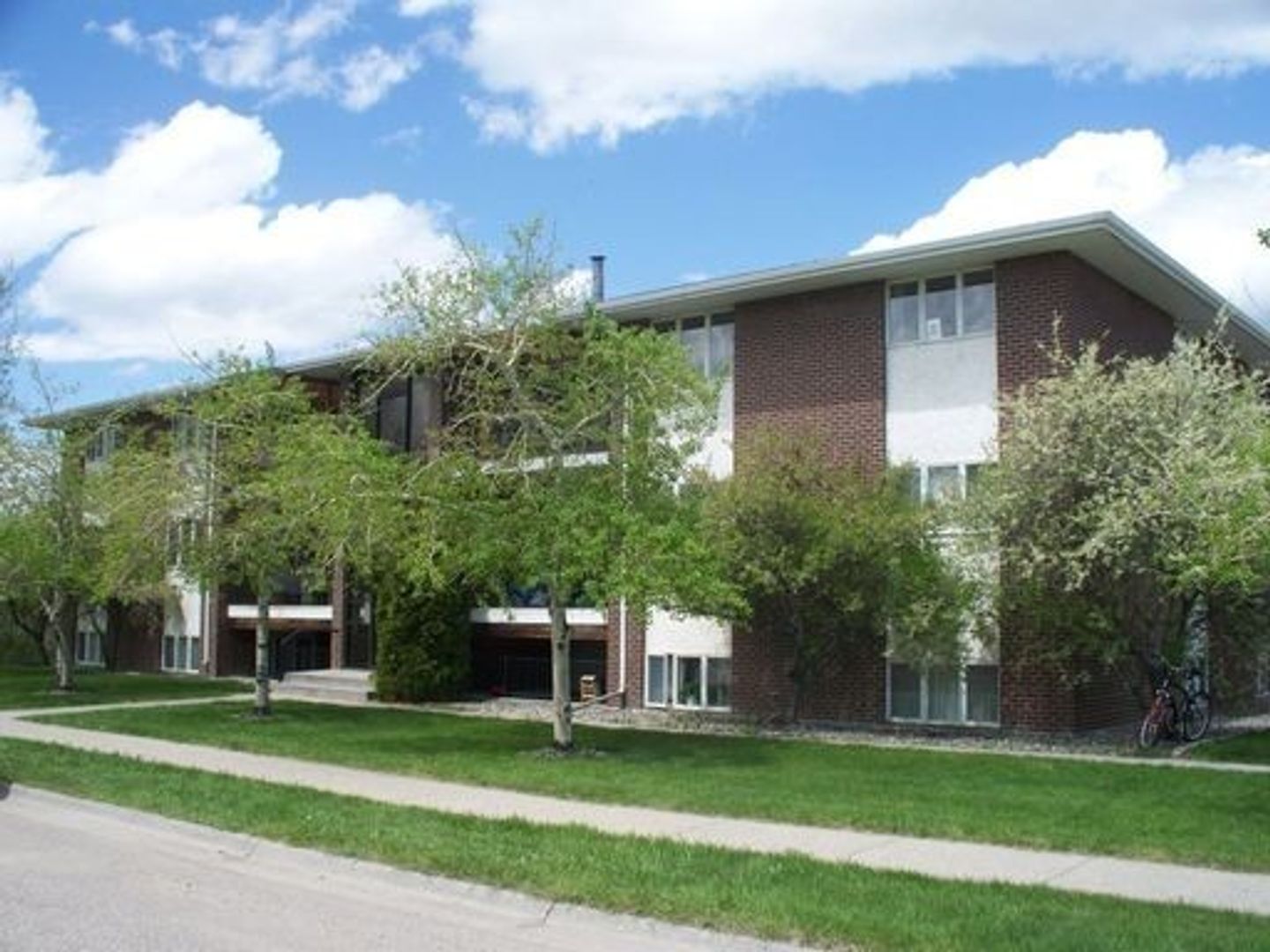 Bozeman Apartment: 801 West Villard Street Unit #32
