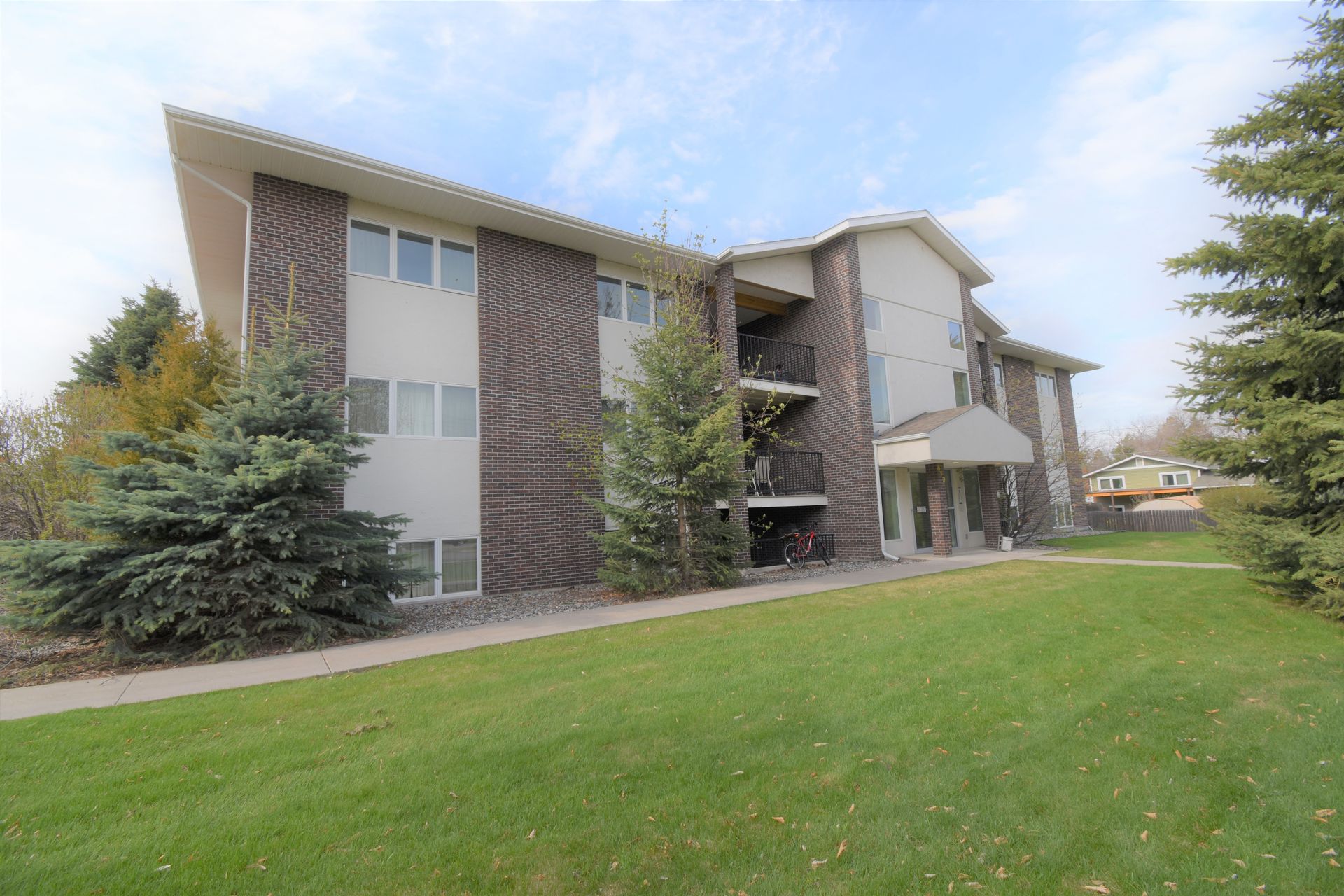 Bozeman Apartment: 813 West Villard Street, Unit #72