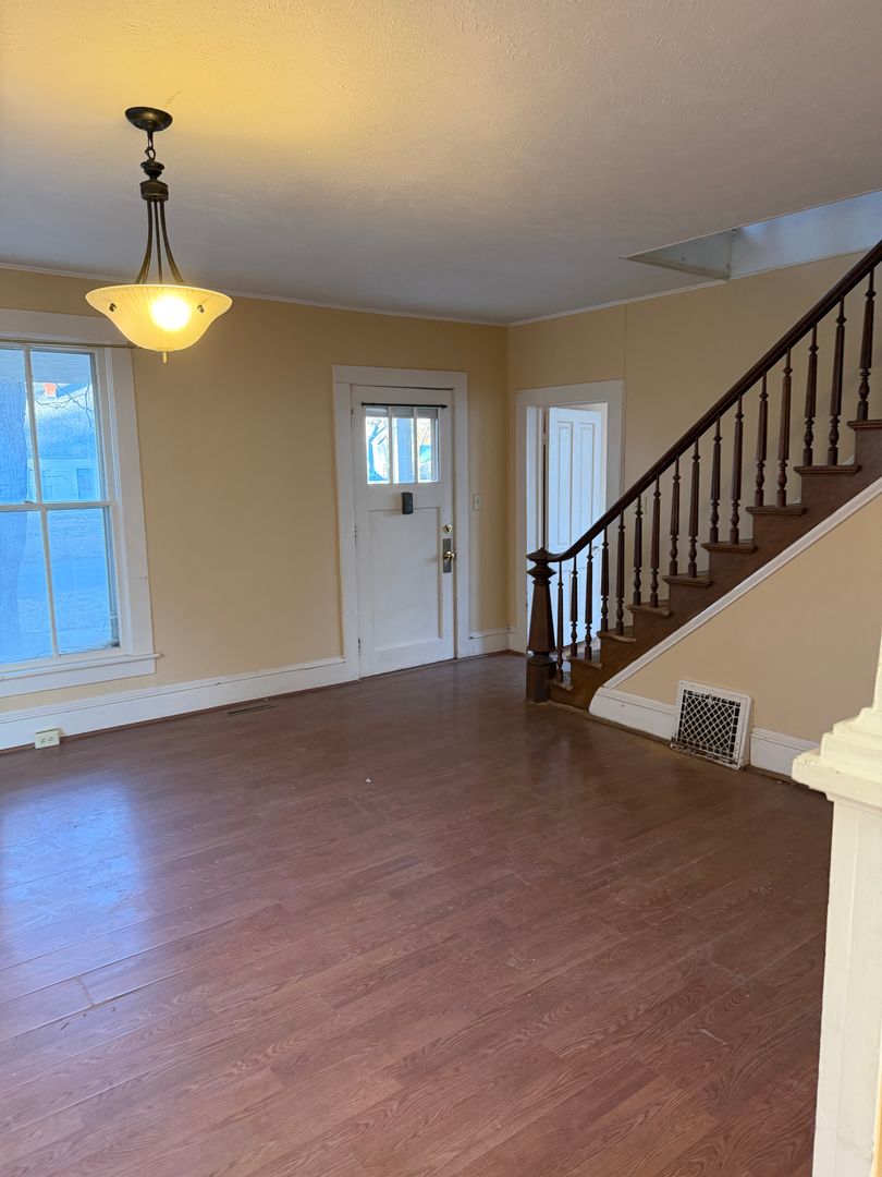 Abilene House: 222 NE 4th St.