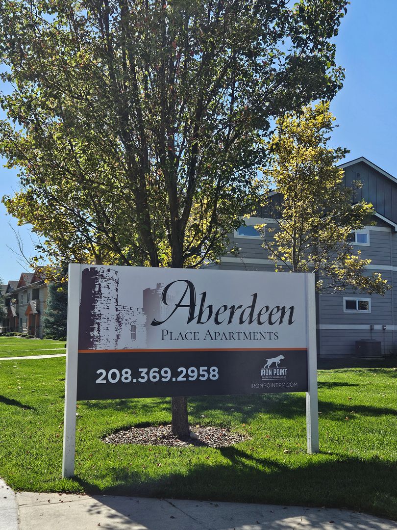 Boise Apartment: 1464 N Allumbaugh St