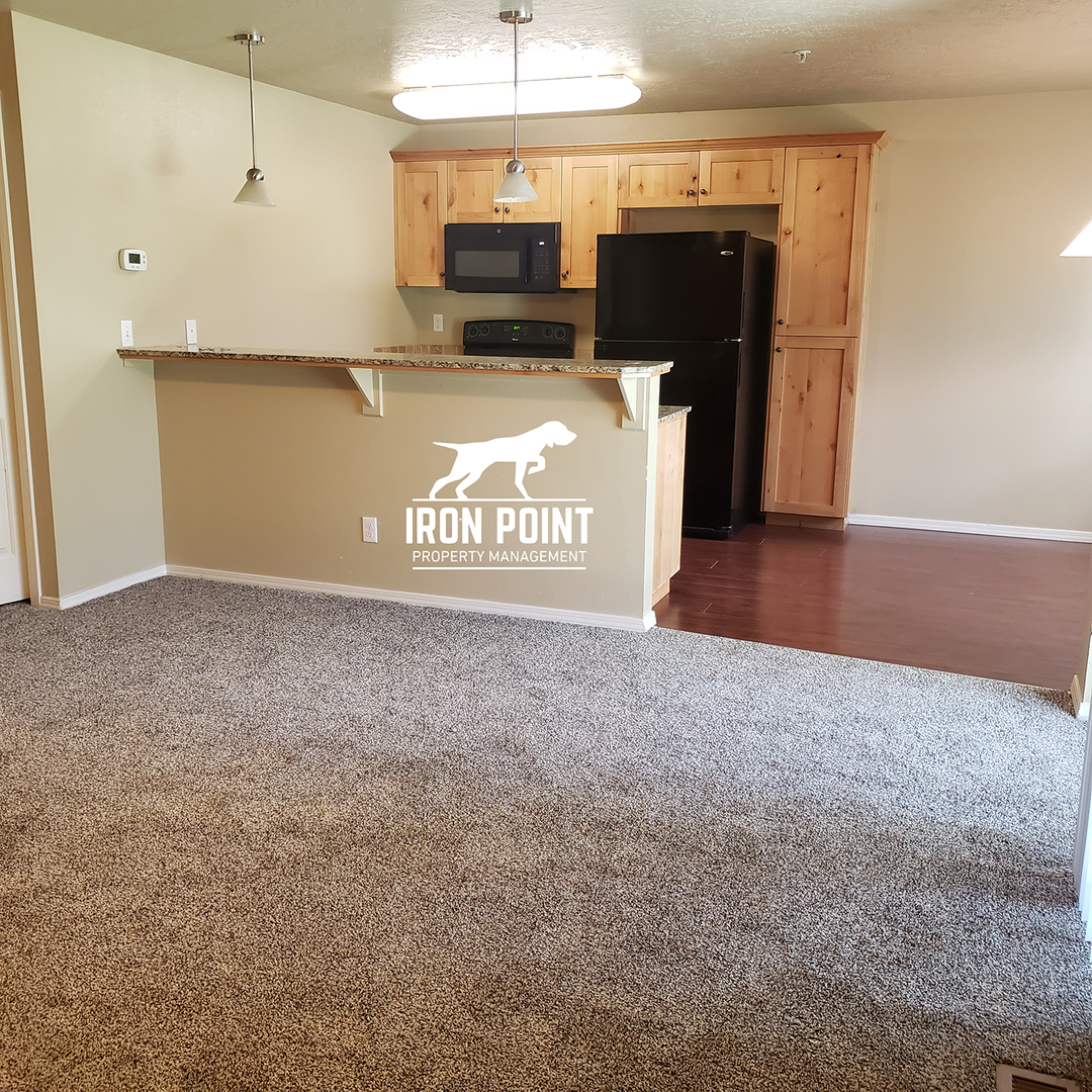 Meridian Apartment: 886 N. Bonsai Ln.