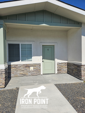 1bed/1bath in Nampa-55+ Community w/roll-in shower, pantry, & two walk-in closets. – photo 1