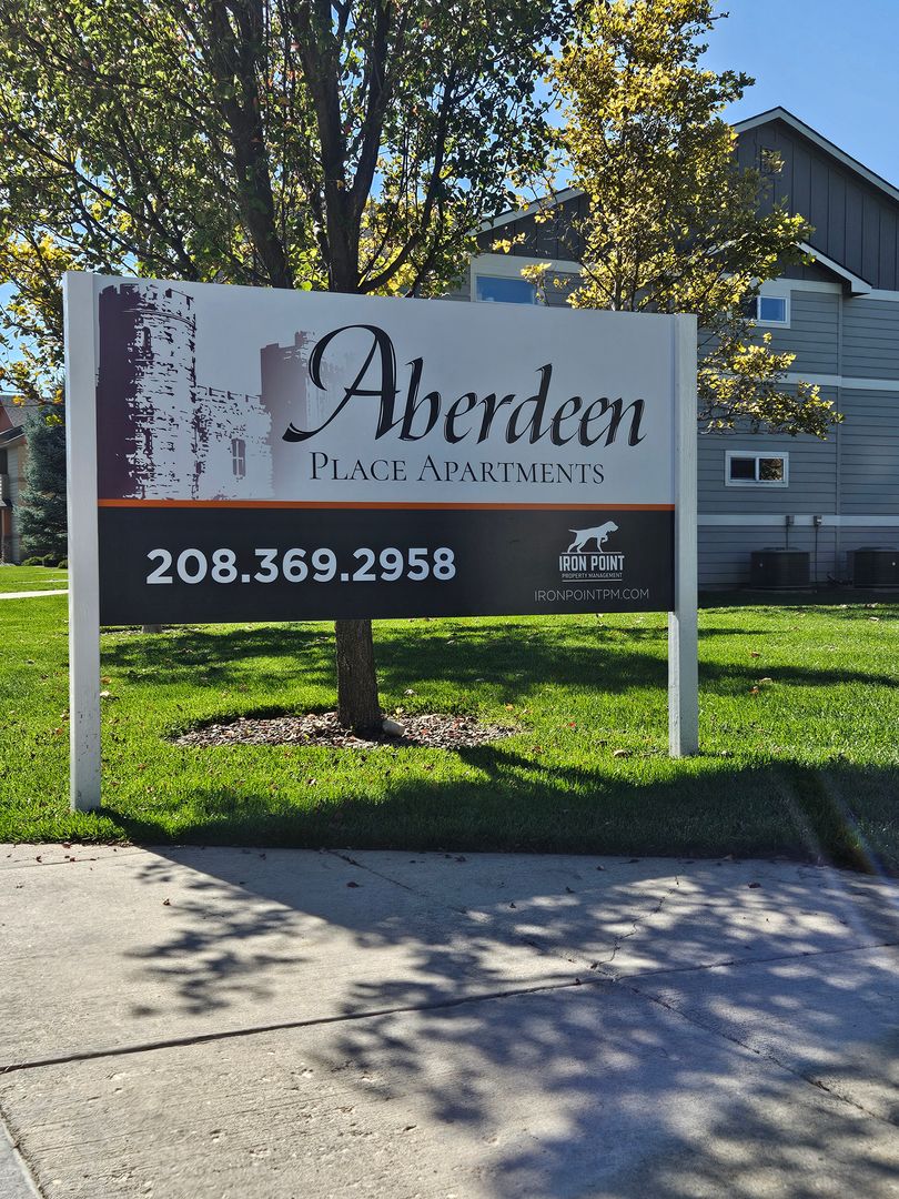 Boise Apartment: 1464 N Allumbaugh St